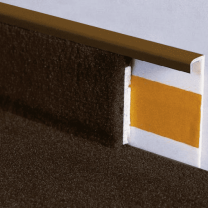 Плинтус для ковролина Korner Коричневый 104 Польша .