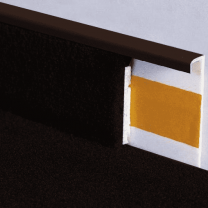 Плинтус для ковролина Korner Темно-коричневый 105 Польша .