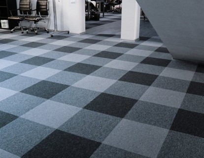 Ковровая плитка для пола: что это, плюсы и минусы, правила выбора