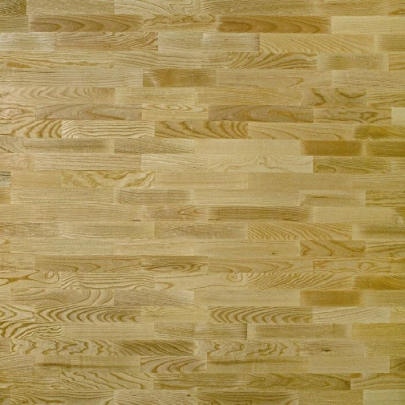 Паркетная доска Klassika Ясень трехполосная лак Бежевый.