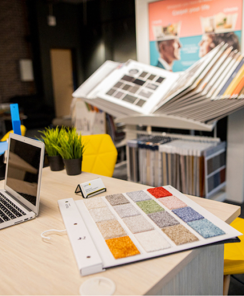 Более 2 000 образцов ковролина и других ковровых покрытий